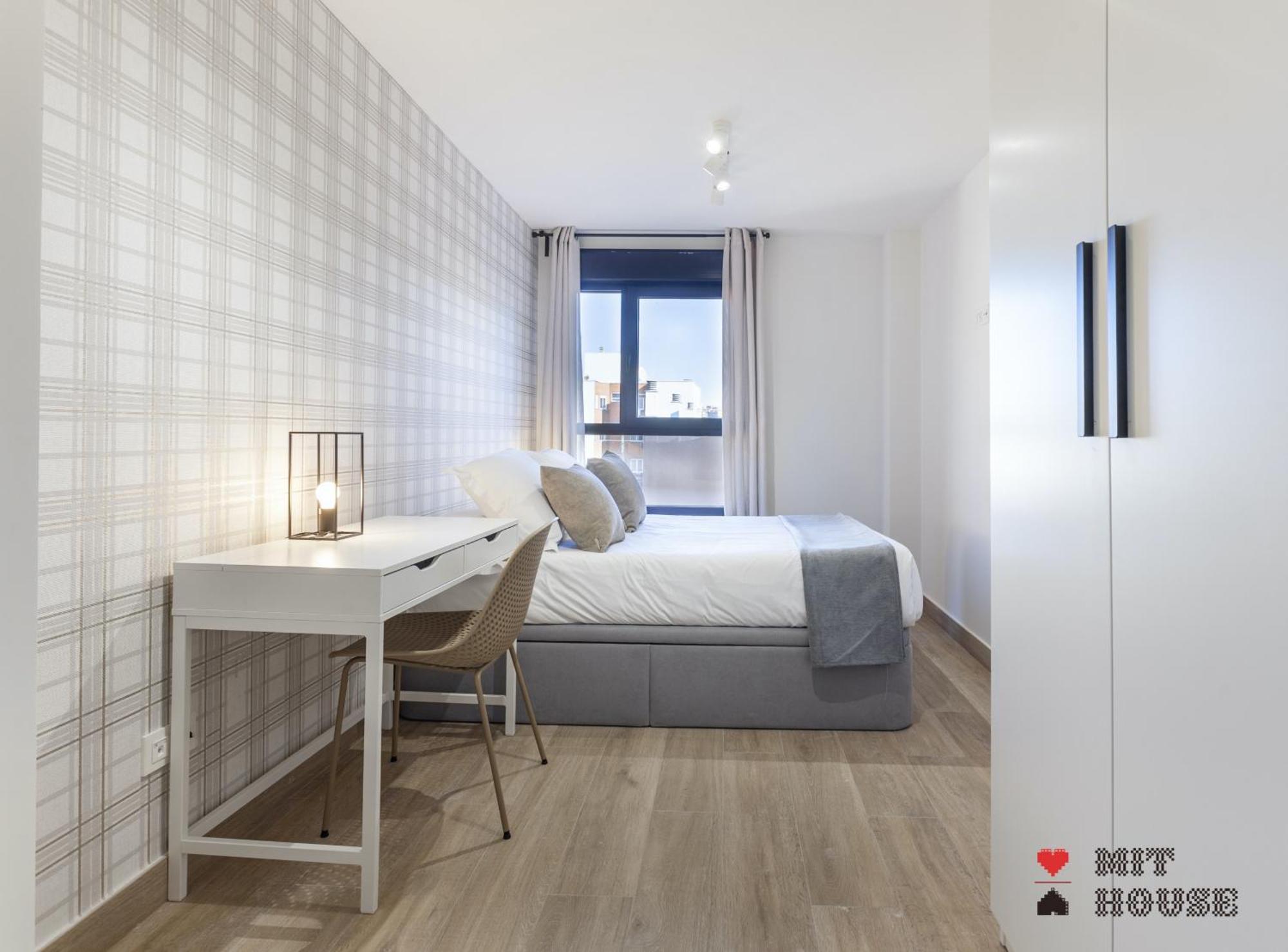 Antonio Lopez En Apartment Madrid